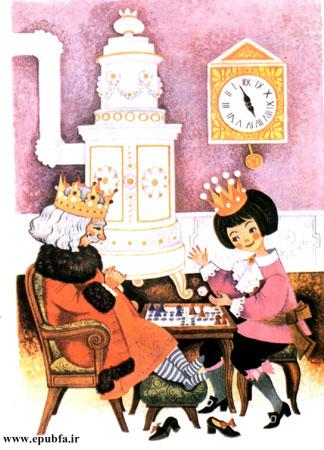 شاهزاده و پدرش در سالن بزرگ قصر نشسته و مشغول شطرنجبازی بودند